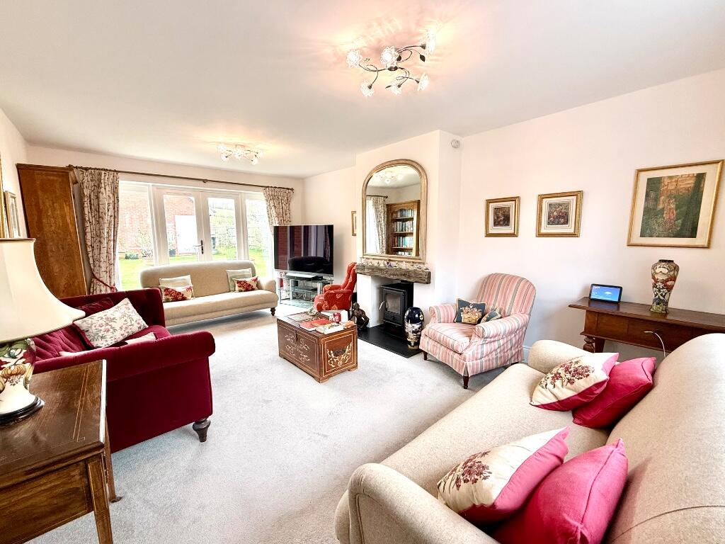 Skylark Road, Alderminster, Stratford upon Avon photo 2