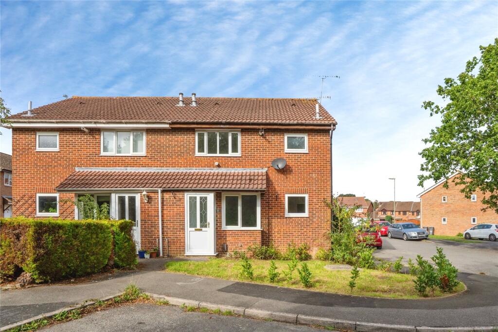 Main image of property: Starina Gardens, Waterlooville, Hampshire, PO7
