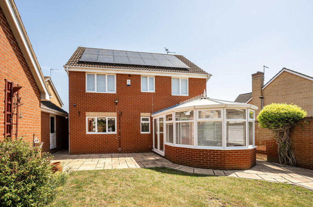 House in Peterborough, Orton Longueville - View 2