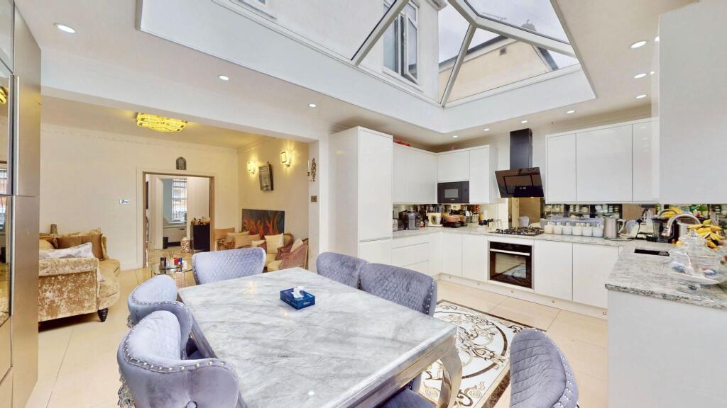 House in London, Southall Green - View 4