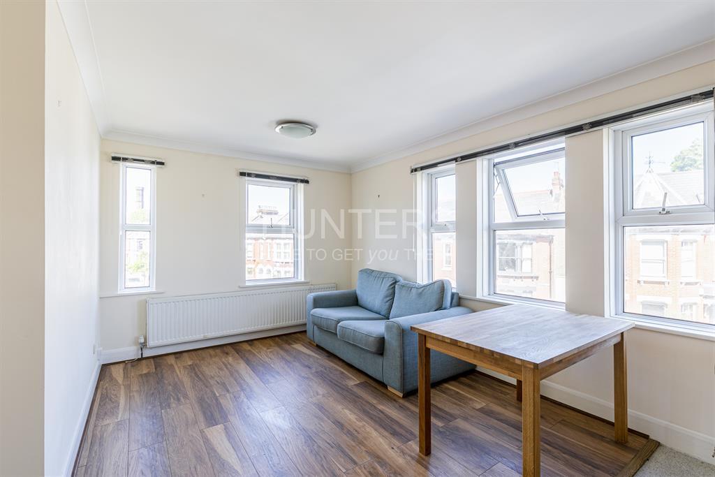 Apartment in London - View 3
