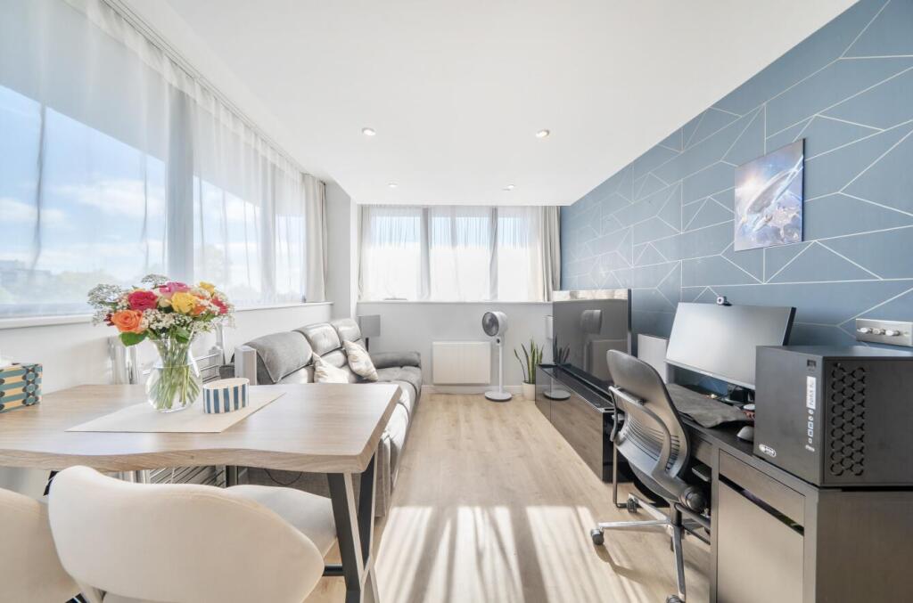 Apartment in Harrow - View 2