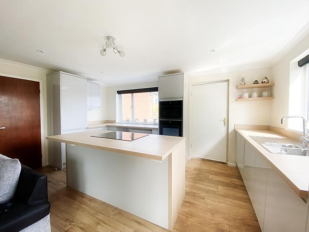 Bridgewater Close, Wallsend photo 3