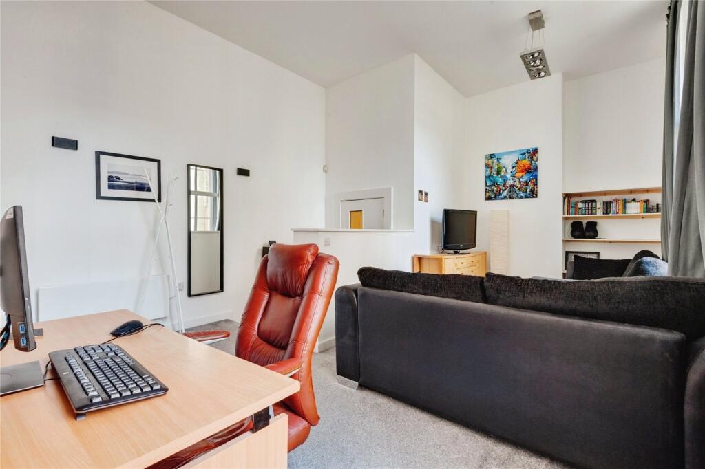 Apartment in Liverpool - View 5