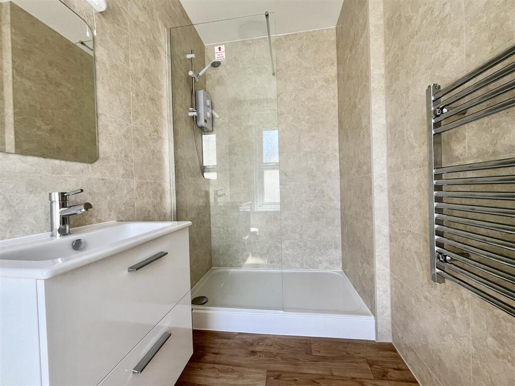 Apartment in Tonbridge - View 4