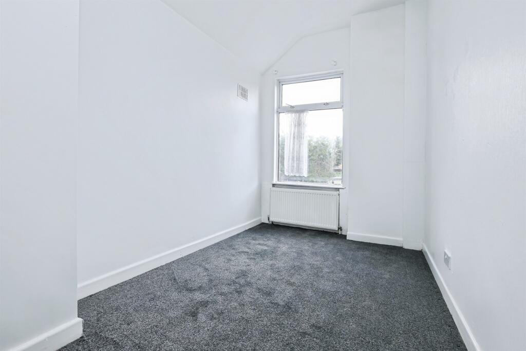 House in Dudley, West Midlands - More
