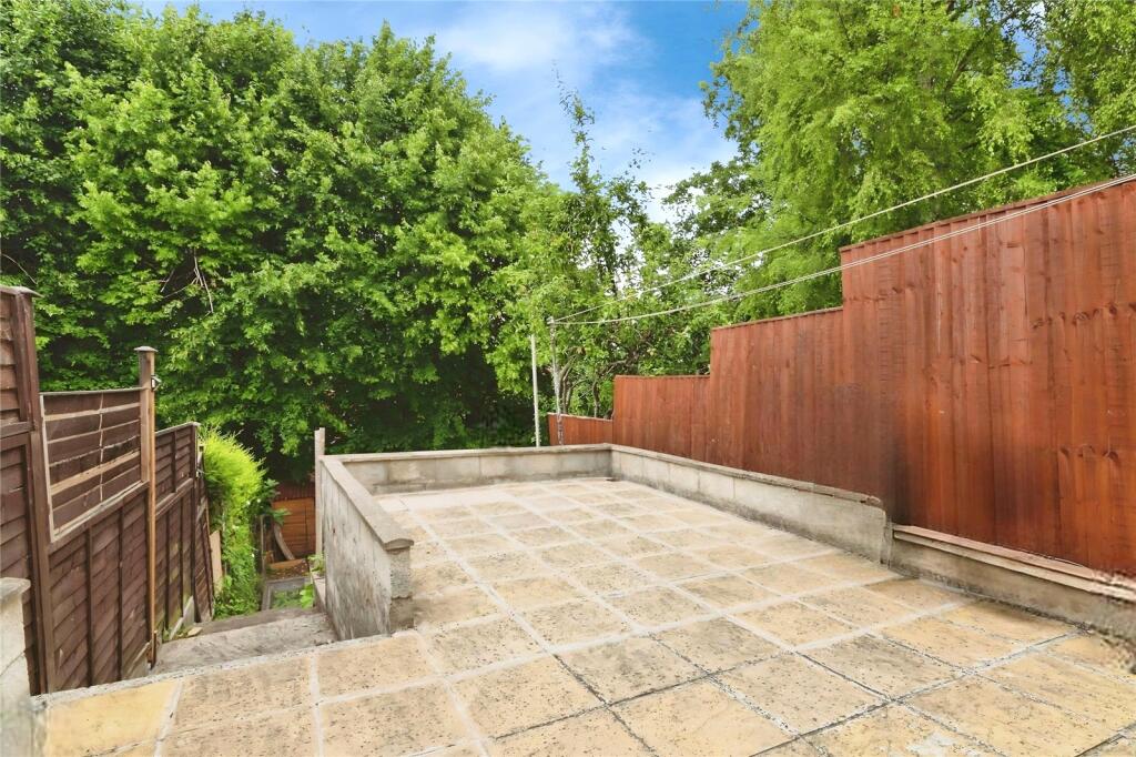 Morley Avenue, NOTTINGHAM, Nottinghamshire, NG3 photo 3