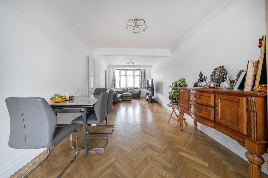 House in Southall - View 5