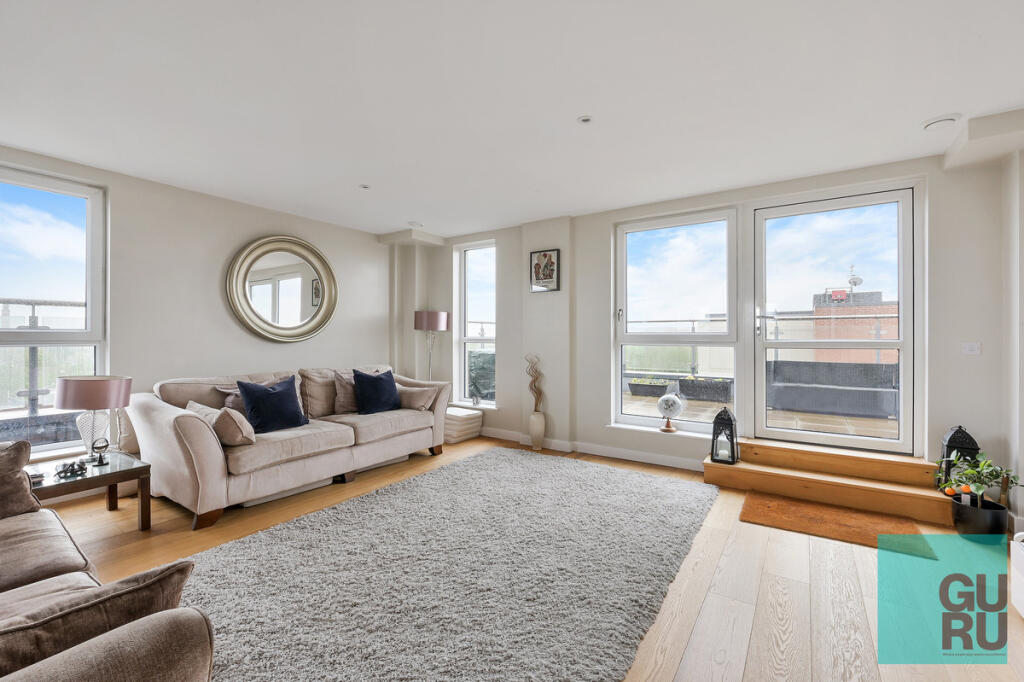 Main image of property: High Street, London, TW8