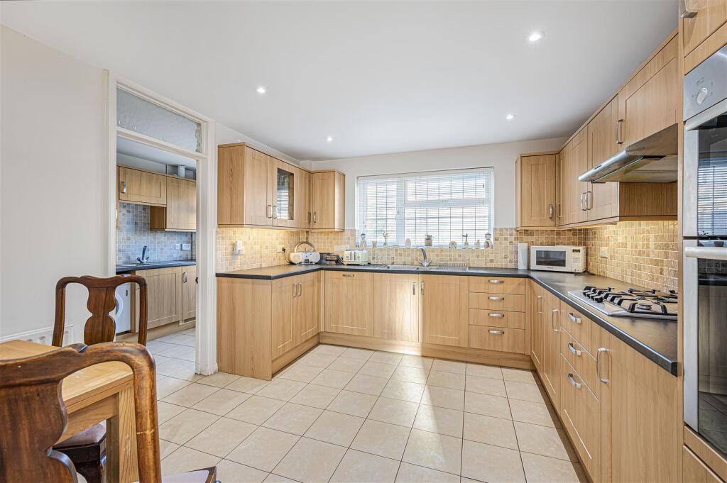 House in Lewes, Seaford - More