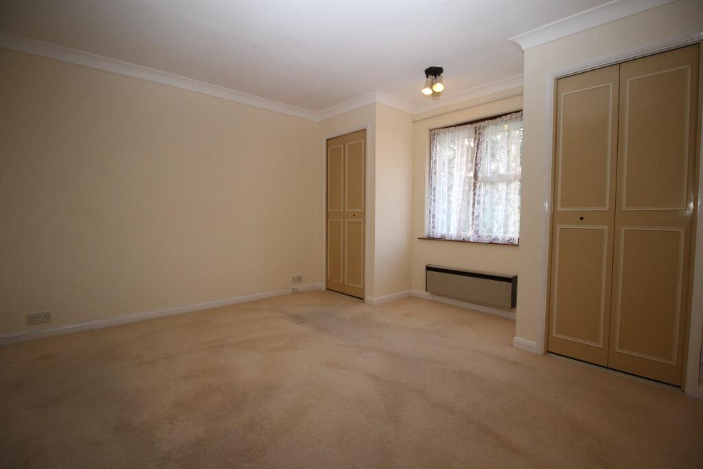 Apartment in Hemel Hempstead - View 5