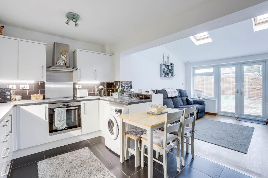 Watnall Road, Hucknall, NG15 - View 3