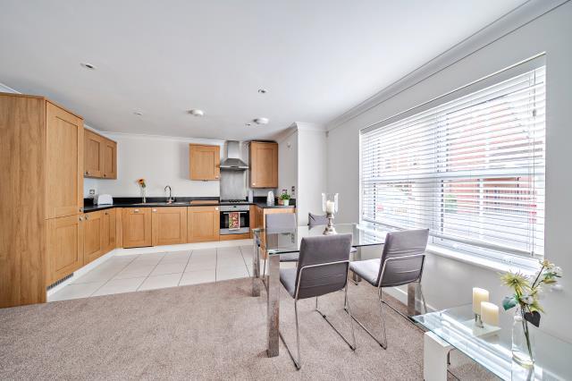 Apartment in Reading - View 3