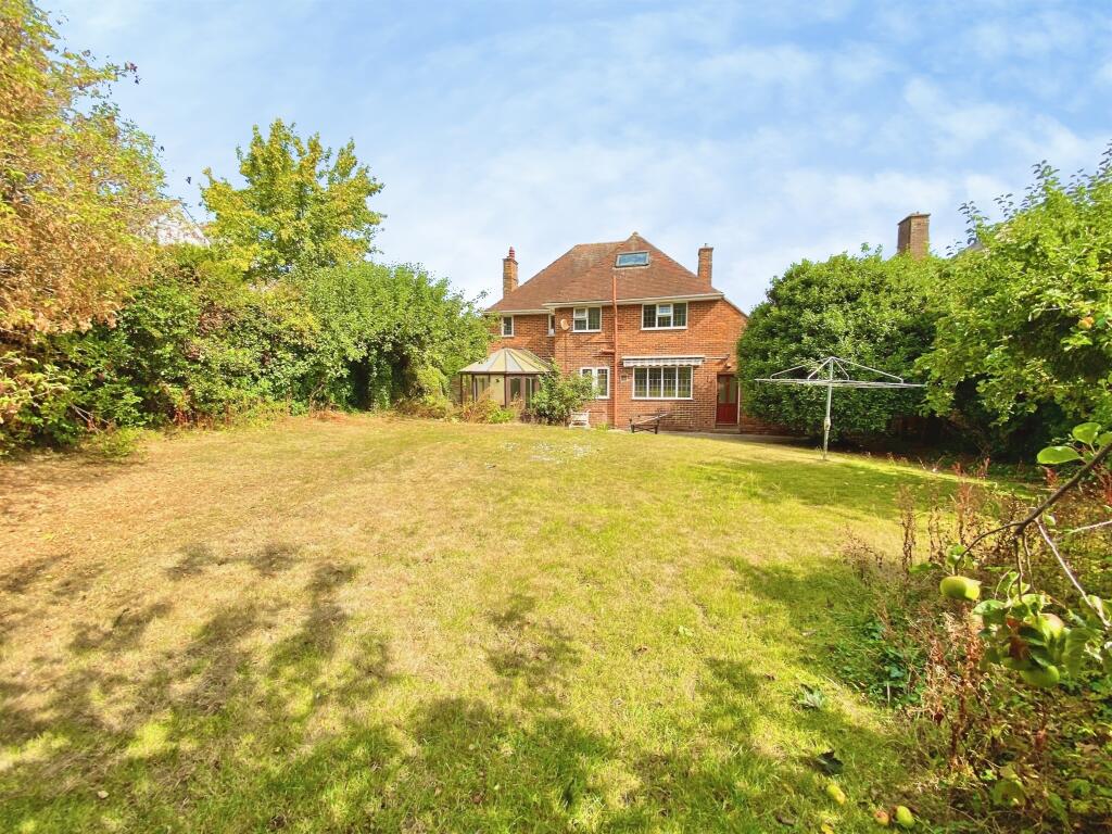 House in Taunton - View 3