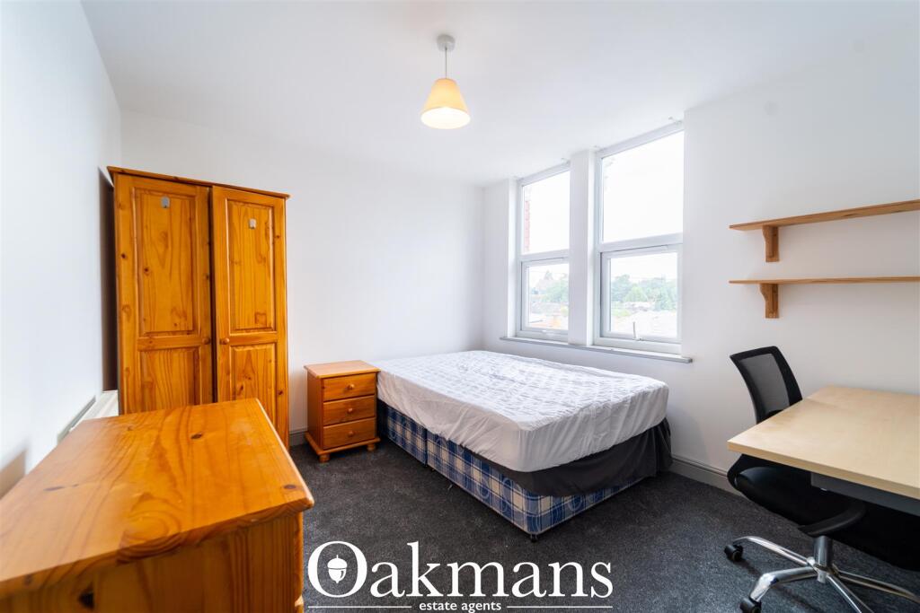 6 bedroom house for rent