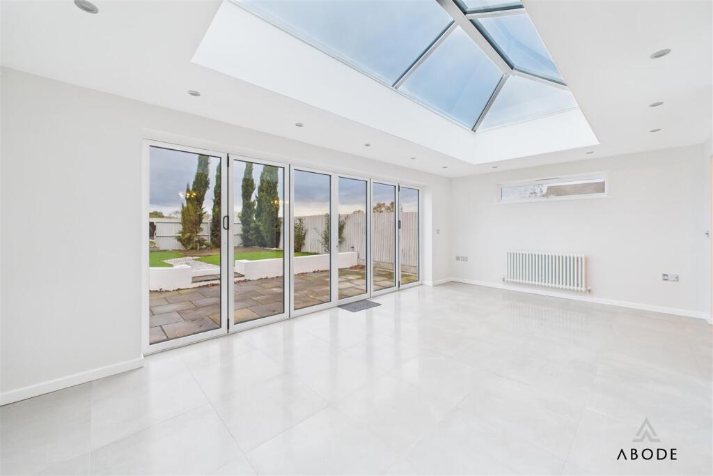 19, Bunting Way photo 2
