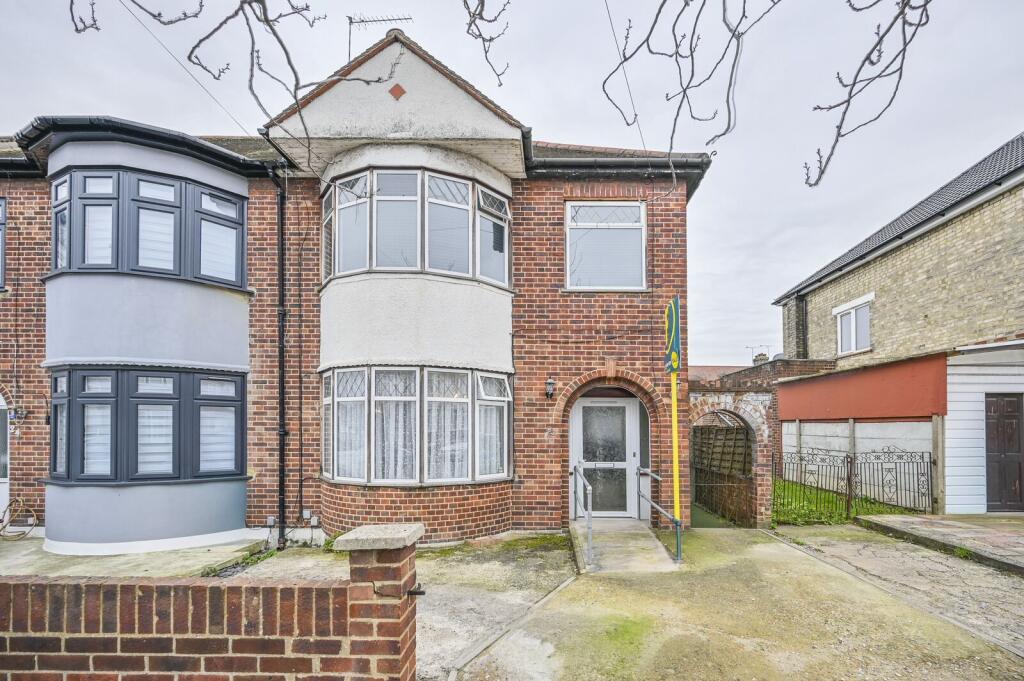 Main image of property: Derwent Avenue, London, N18, Edmonton, London, N18
