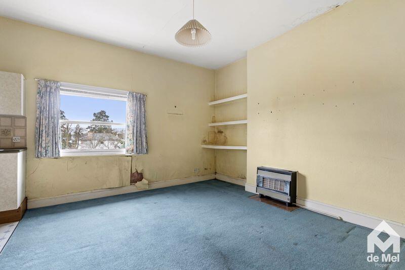 East Approach Drive, Pittville photo 2