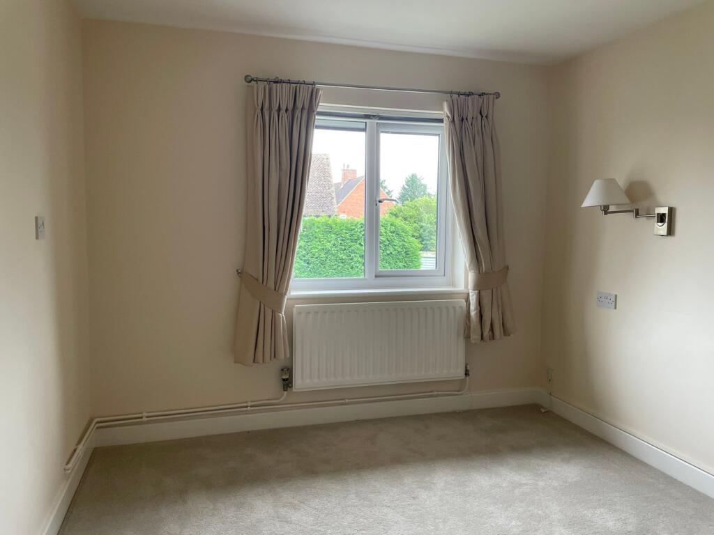 Knights Lane, Tiddington, Stratford-upon-Avon, CV37 photo 4