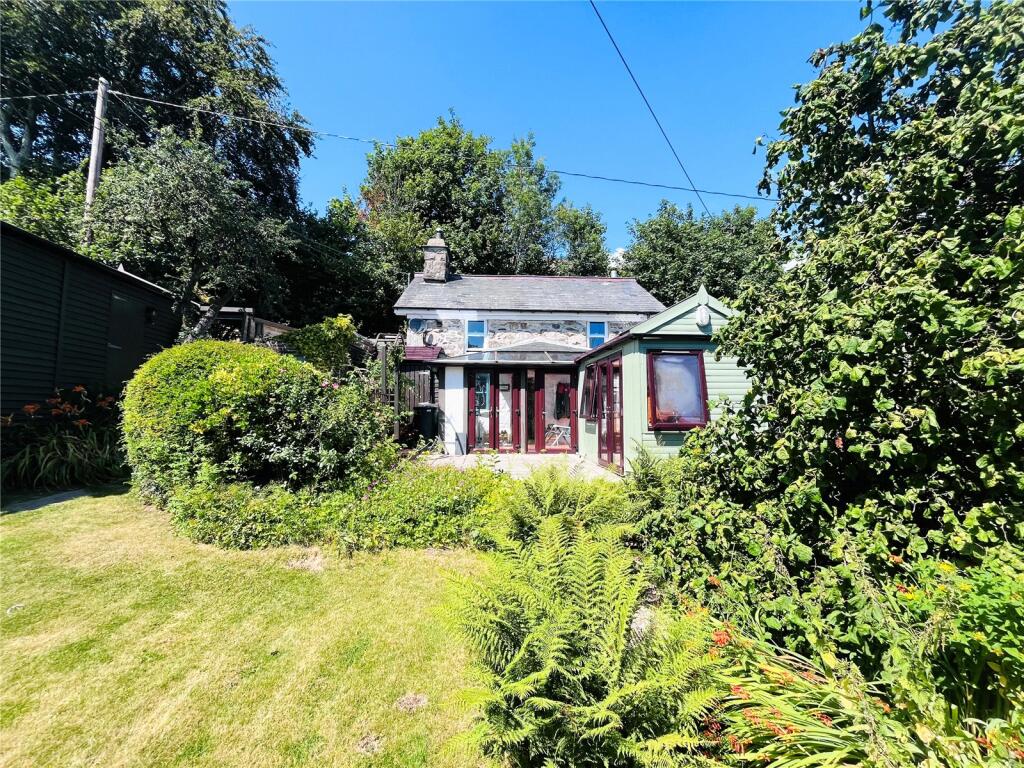 Main image of property: Penmorfa, Porthmadog, Gwynedd, LL49