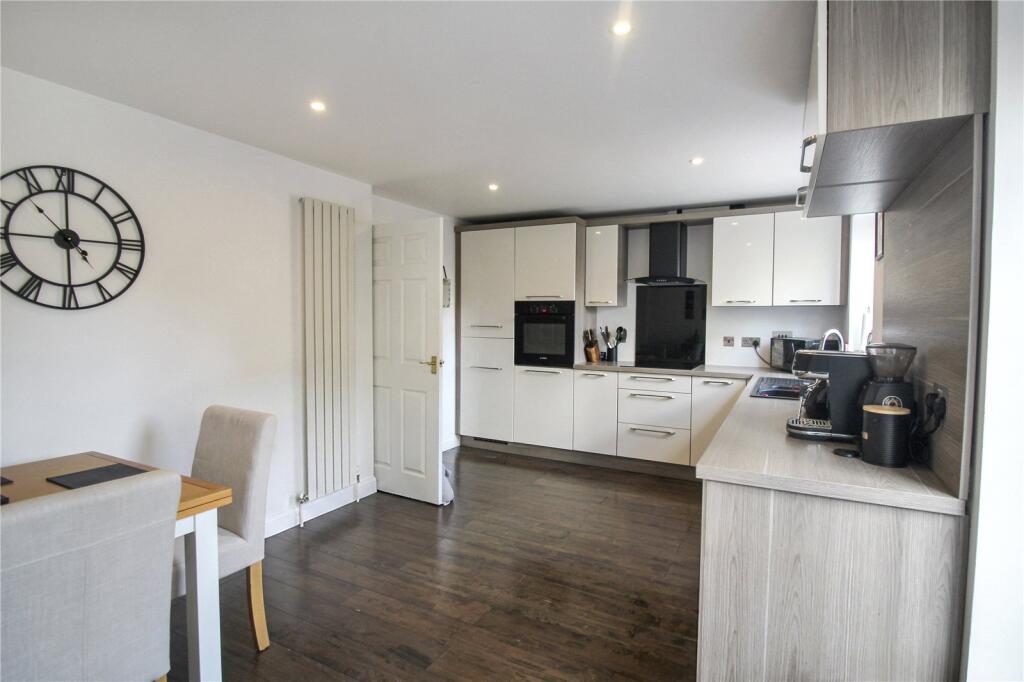 House in Swindon - View 3