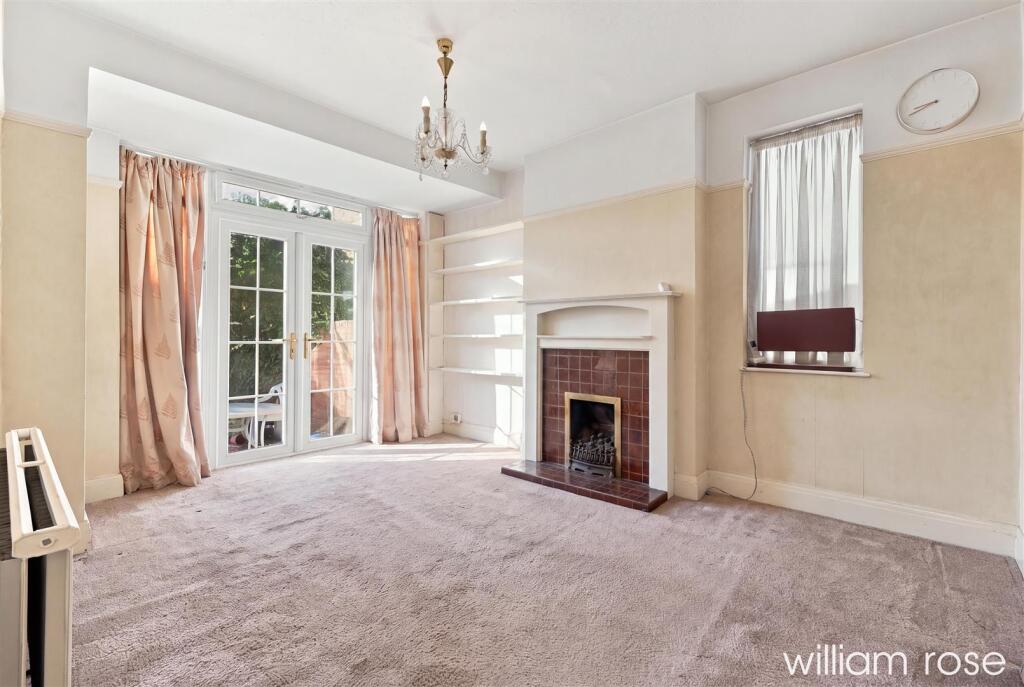 House in London, Monkhams - View 2