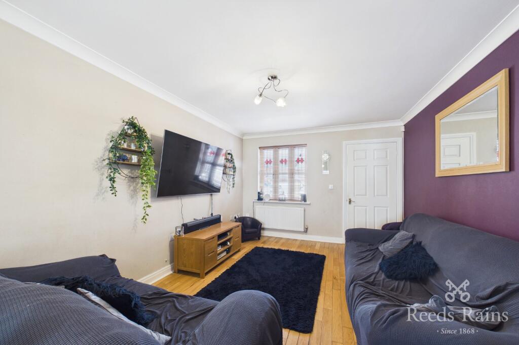 House in Rotherham, Dalton - View 3