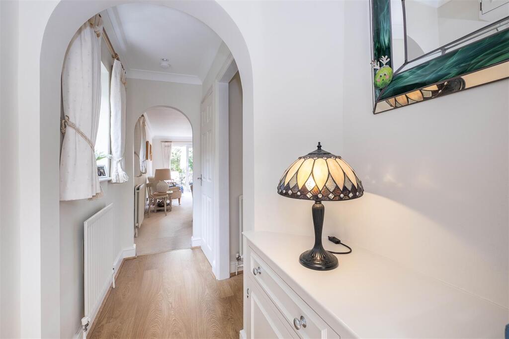 House in Elmbridge, Long Ditton - View 6