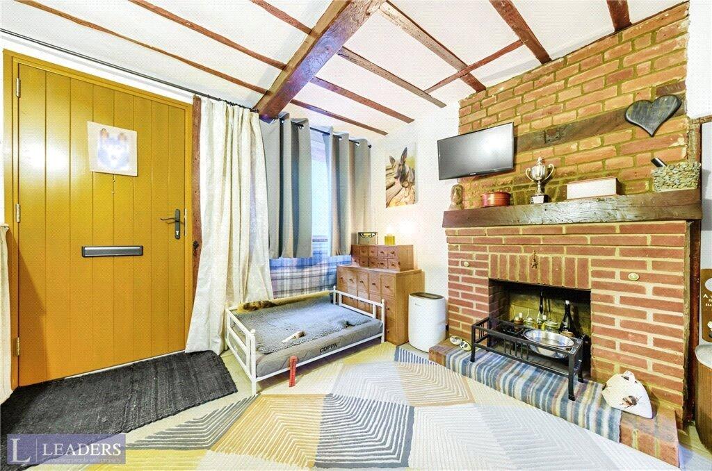 7, Spring Lane photo 3