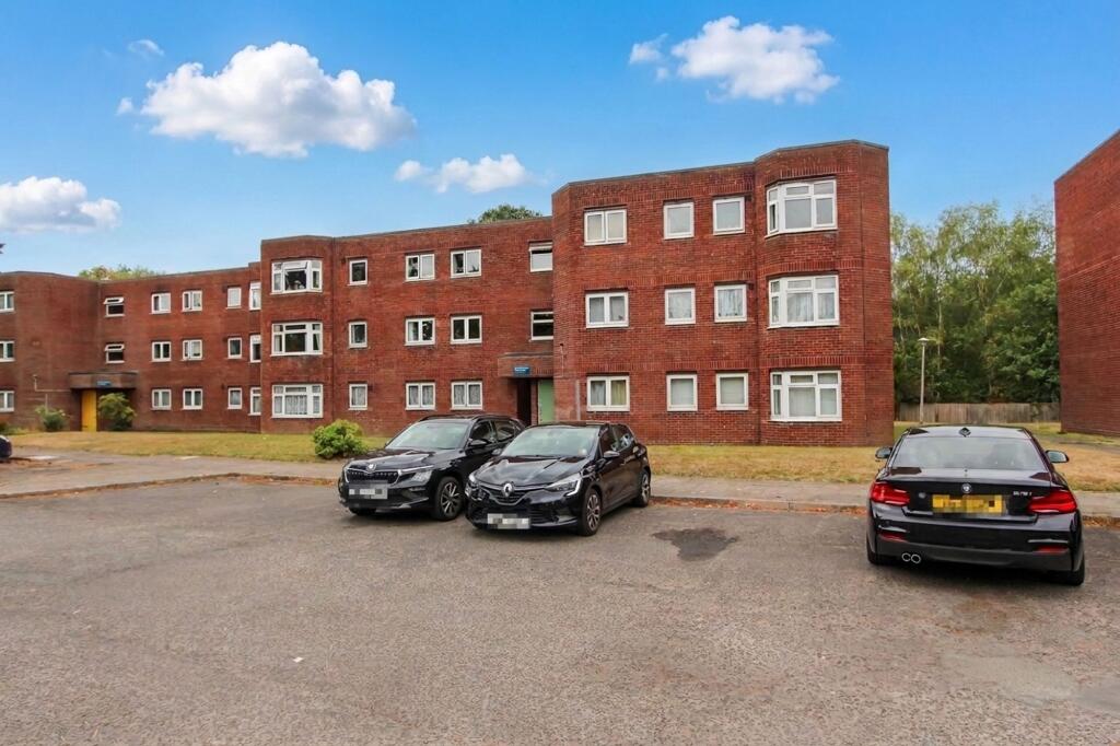 Main image of property: Ethelred Close, Four Oaks, B74