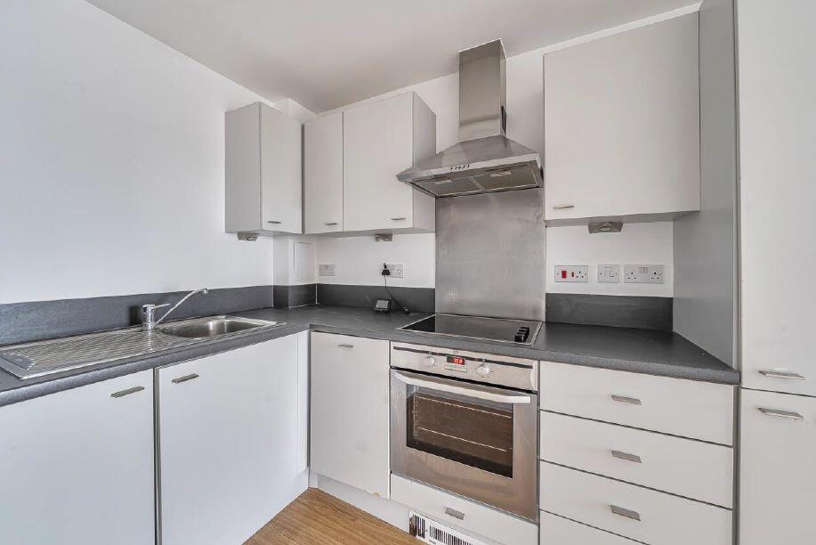 Apartment in London, Leyton - View 5