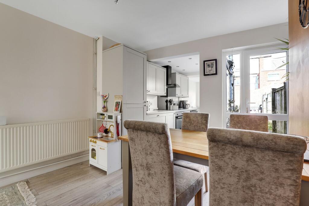 House in Nottingham, Beardall Fields, Hucknall - View 4