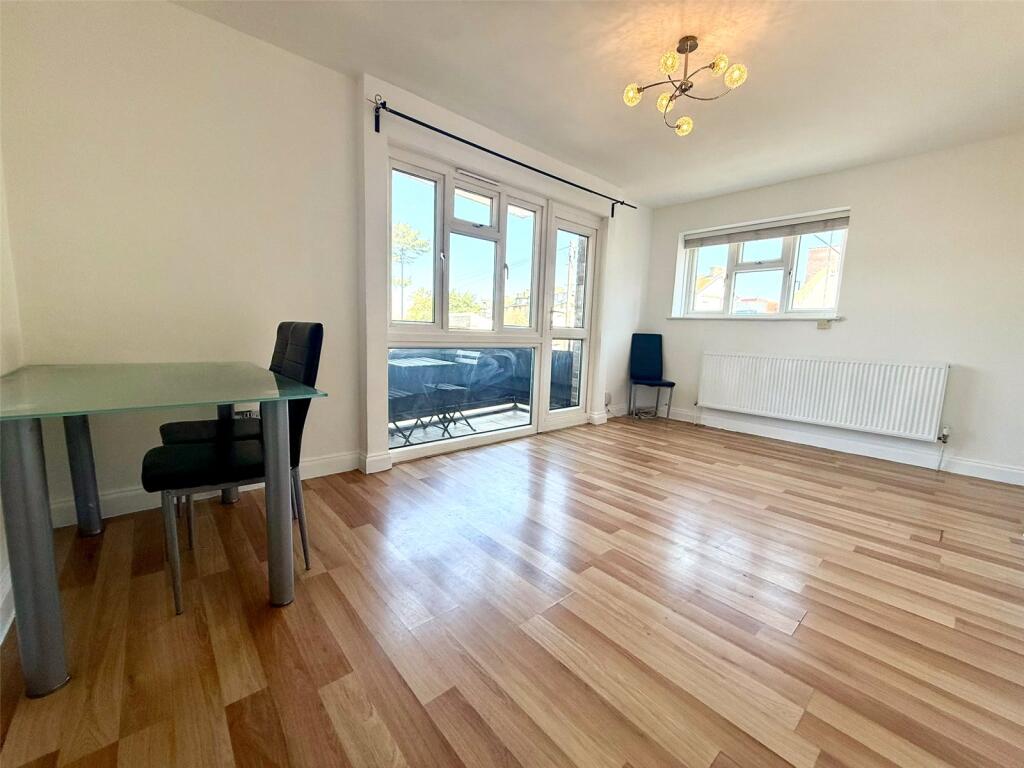 Main image of property: 1A Canterbury Road, Croydon, London, CR0