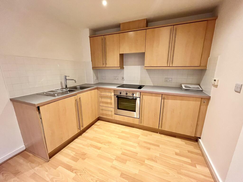 Apartment in Sheffield, Sheaf Valley Quarter, Norfolk Park - View 2