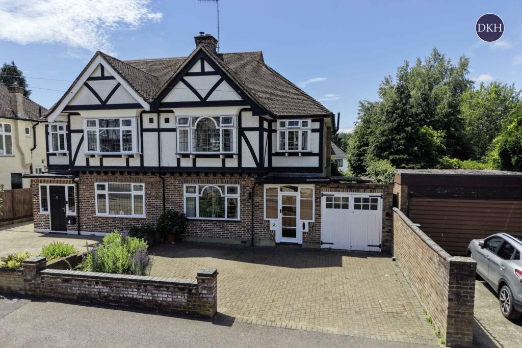 Main image of property: De Vere Walk, Cassiobury