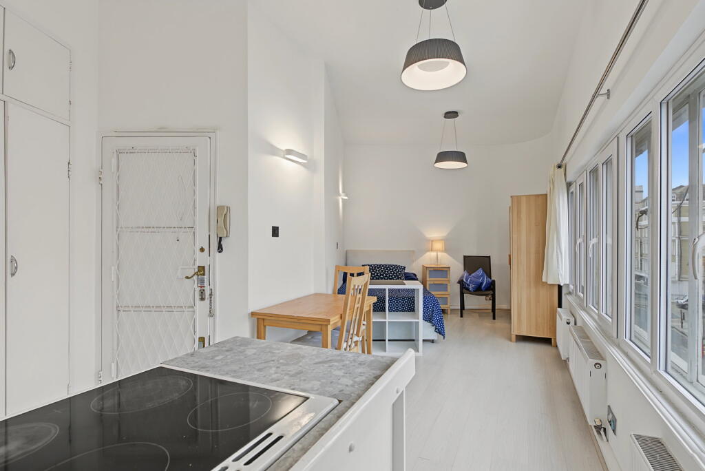 Apartment in London - View 2