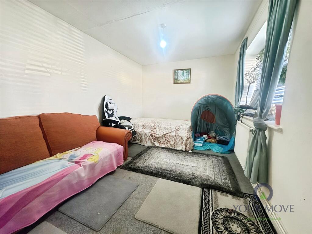 House in Dudley - View 5