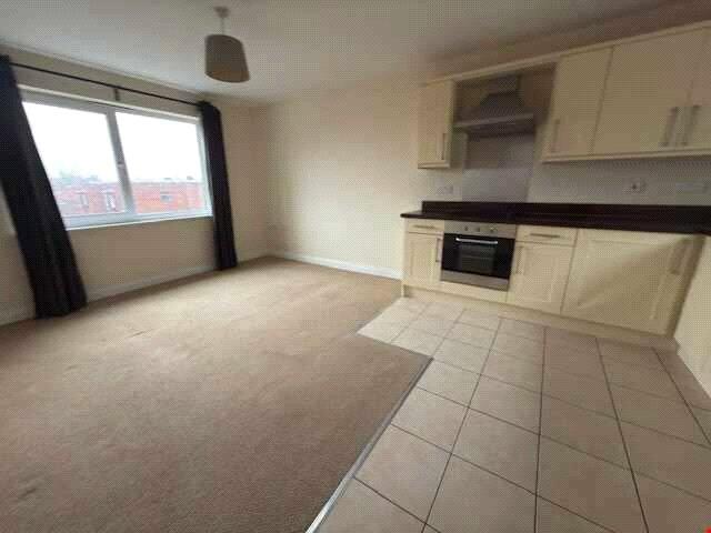 Apartment in Nottingham, Nottinghamshire - View 2