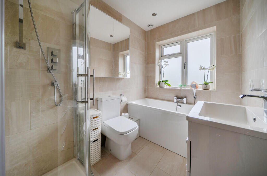 House in London, Pickhurst, Hayes - View 3
