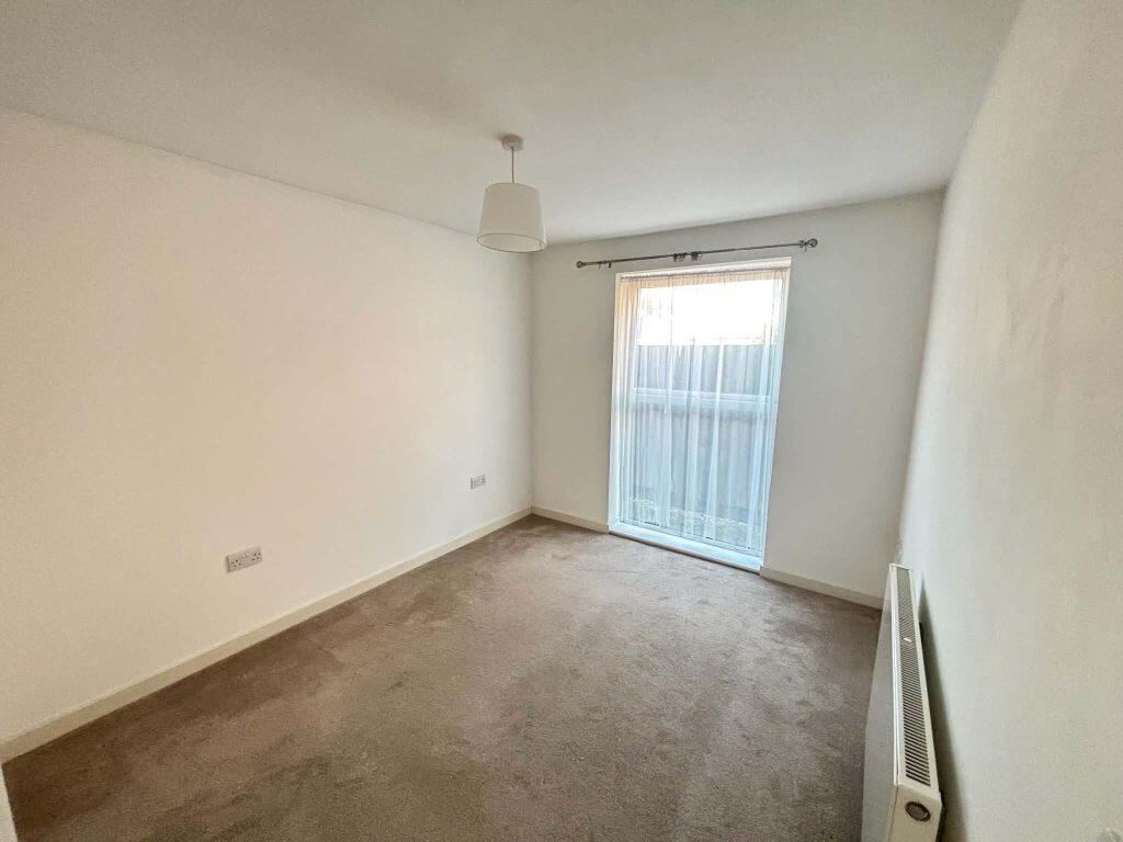 Apartment in Thatcham, West Berkshire - View 5