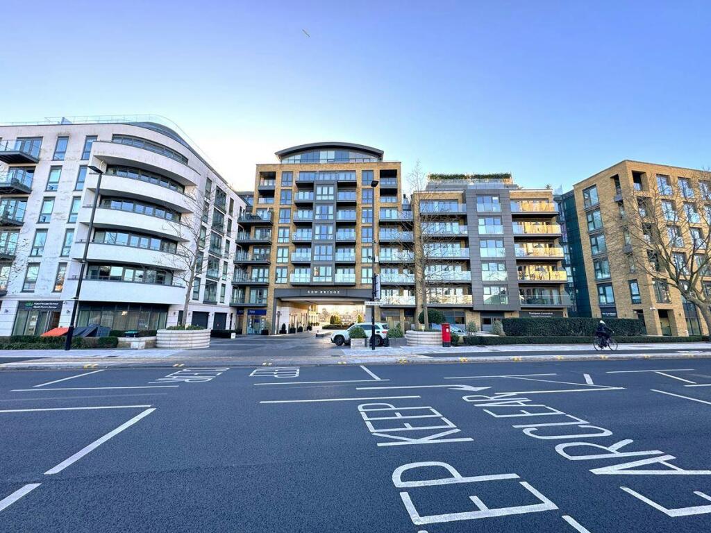 Kew Bridge Unit 2 Brentford 5.jpg
