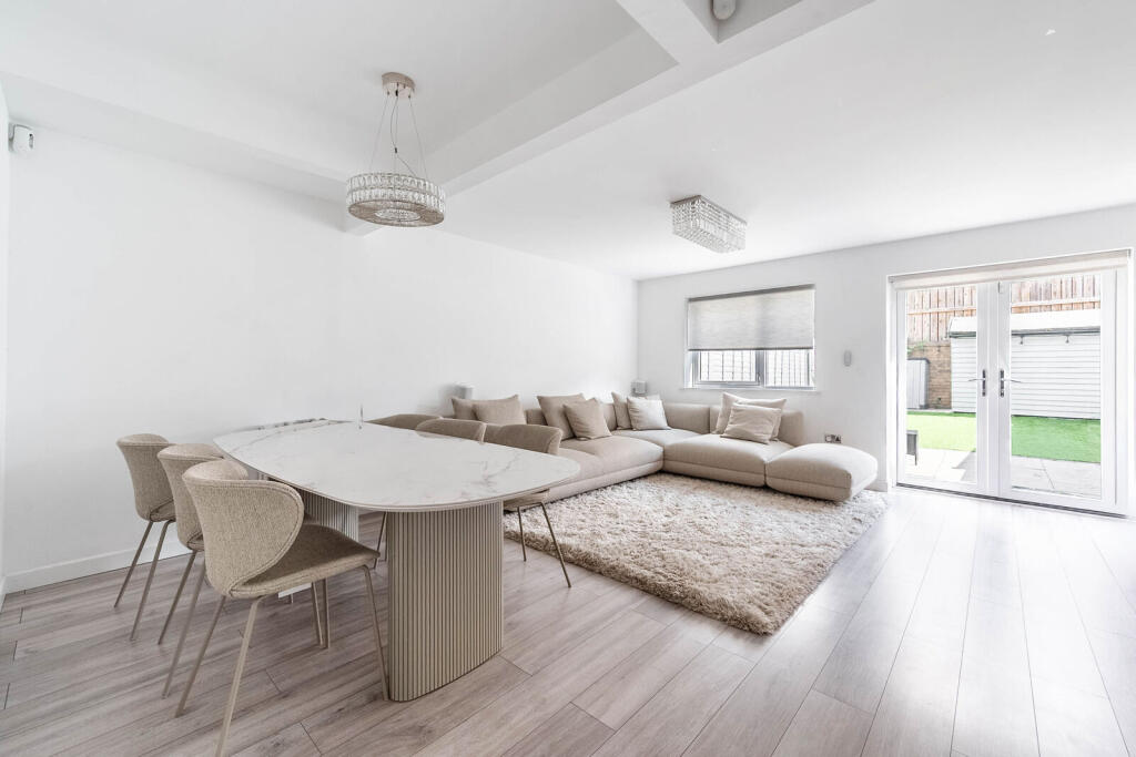 House in Harrow - View 2