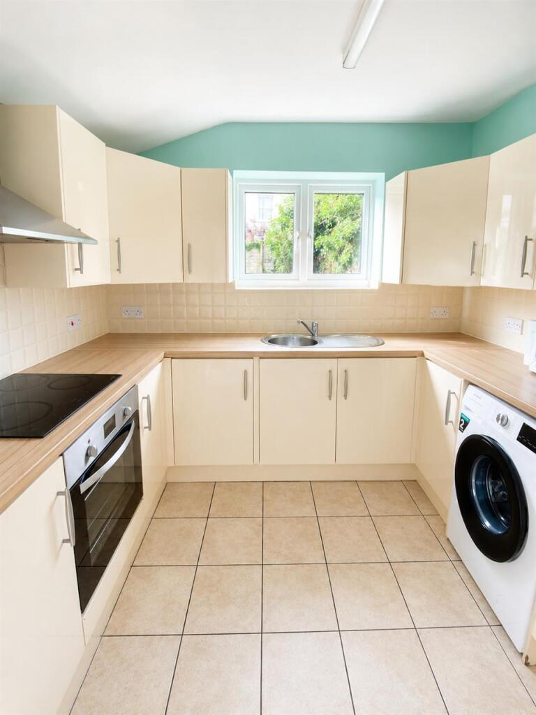 5 bedroom property for rent