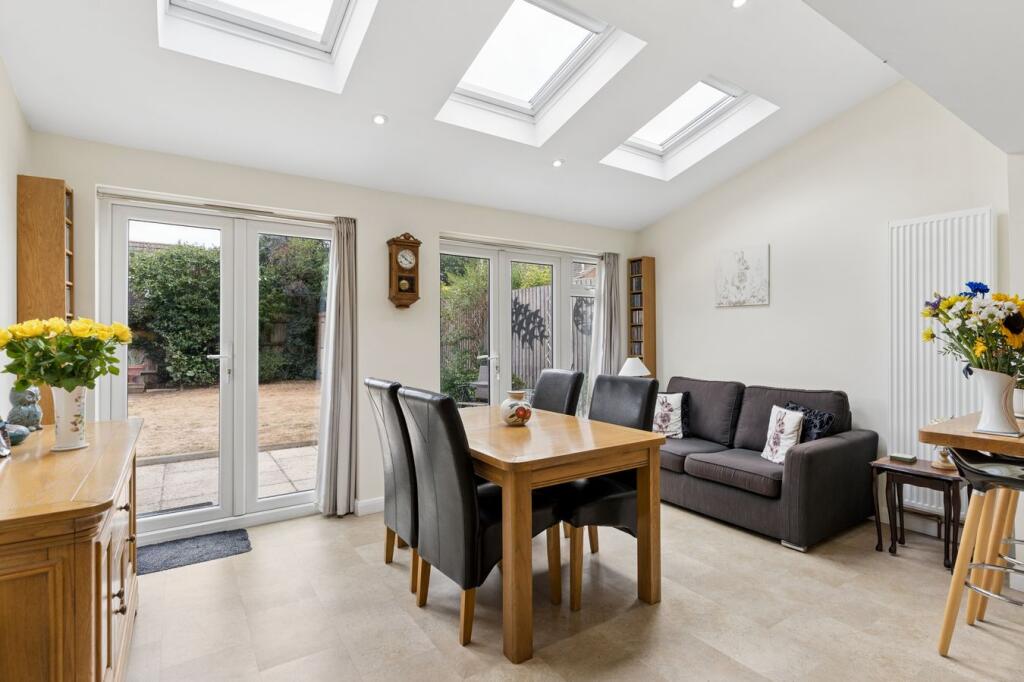 House in Hitchin, Hill View - View 4