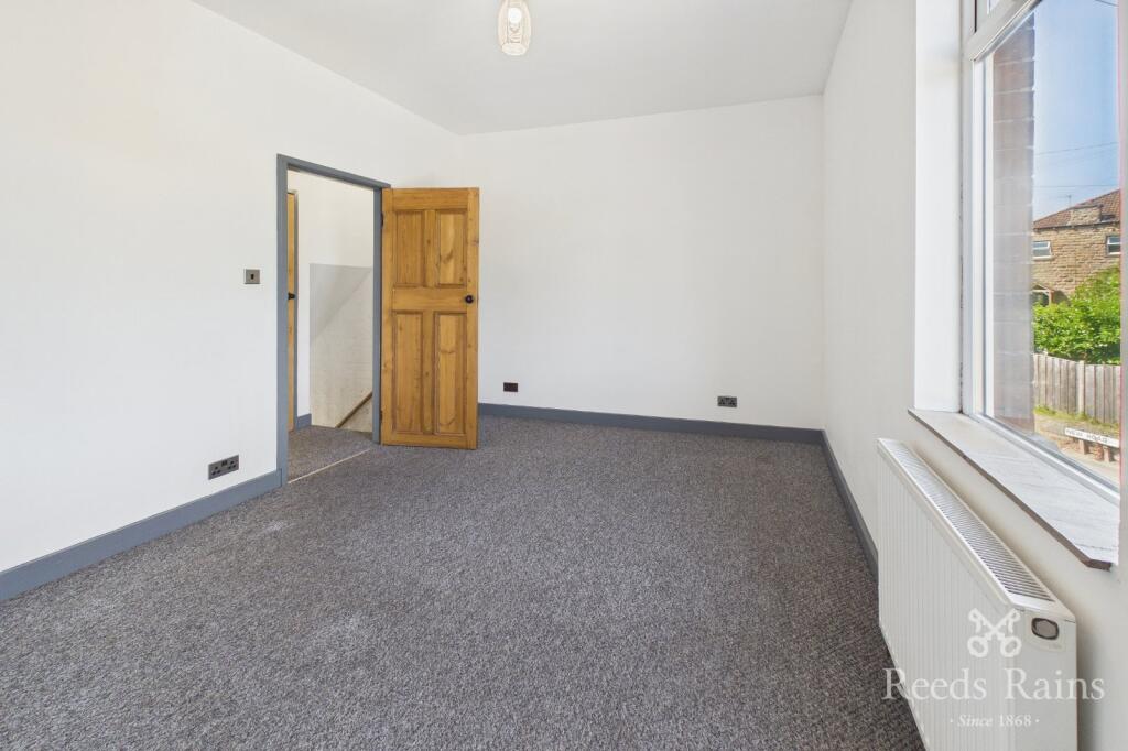 House in Wakefield - View 5