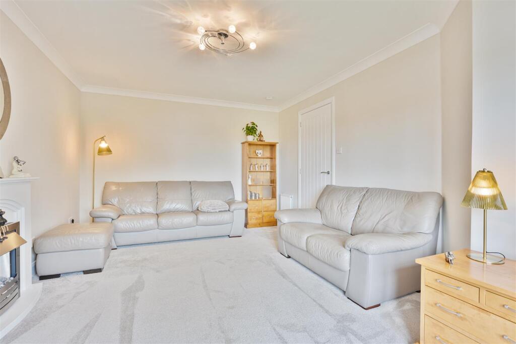 House in Motherwell - More