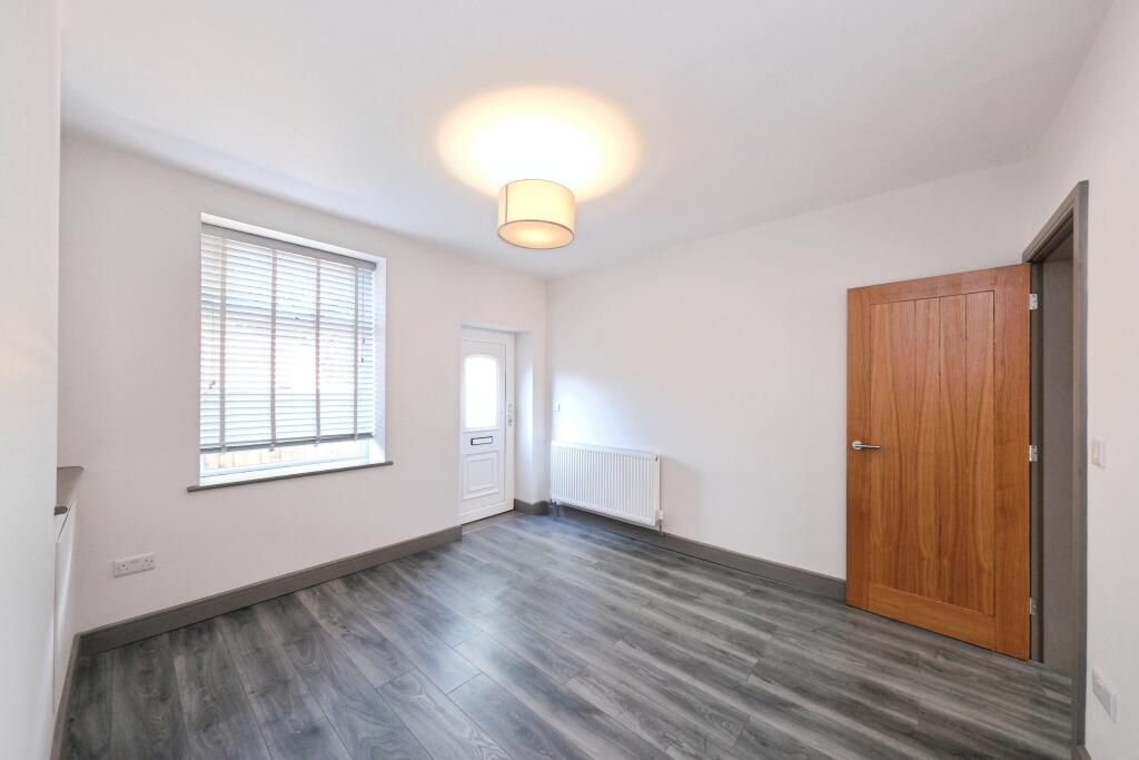House in Nottingham - View 2