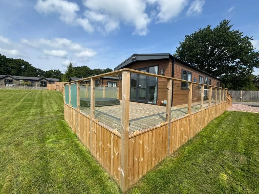 2-bed caravan on Two Bed Regal Hemsworth (40x13), Ladera Retreat Lodges, Eaton, Congleton, Cheshire, CW12 2NL, £130,000