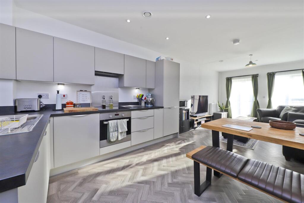 Bluenote Apartments, Hayes, UB3 photo 3