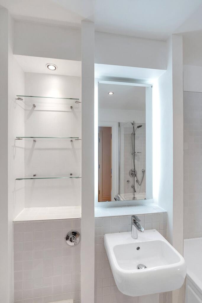 Apartment in London - More